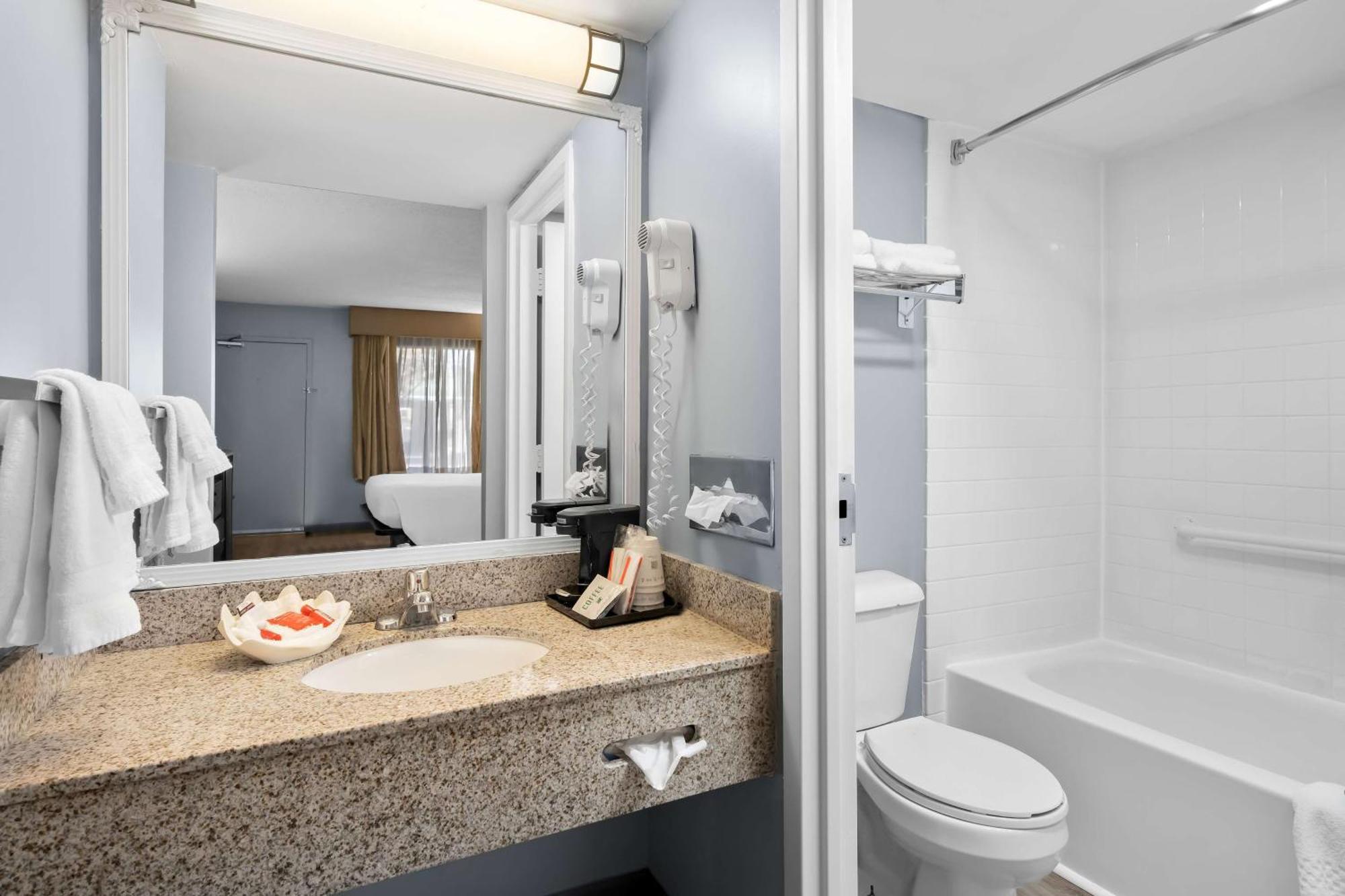 Brandywine Valley Inn Surestay Plus By Best Western Wilmington Dış mekan fotoğraf