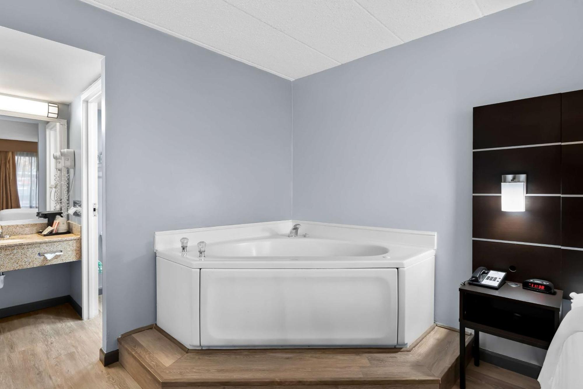Brandywine Valley Inn Surestay Plus By Best Western Wilmington Dış mekan fotoğraf